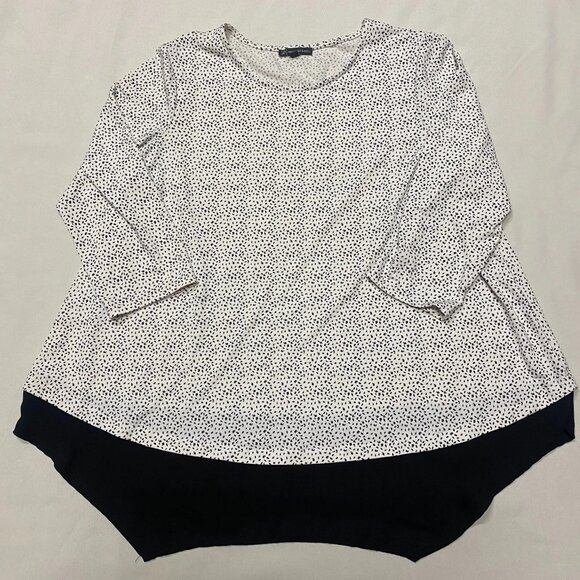 Adrianna Papell Blouse Womens 1X White Black Stretch Shark Hem Pullover Career - Picture 1 of 9